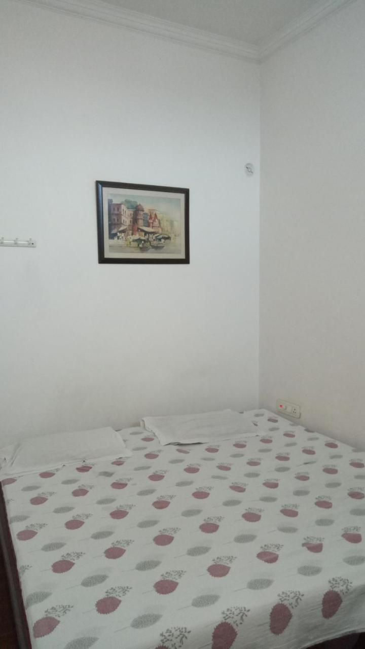 Ishan Paying Guest House Varanasi Exterior photo