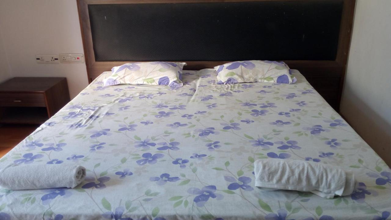 Ishan Paying Guest House Varanasi Exterior photo